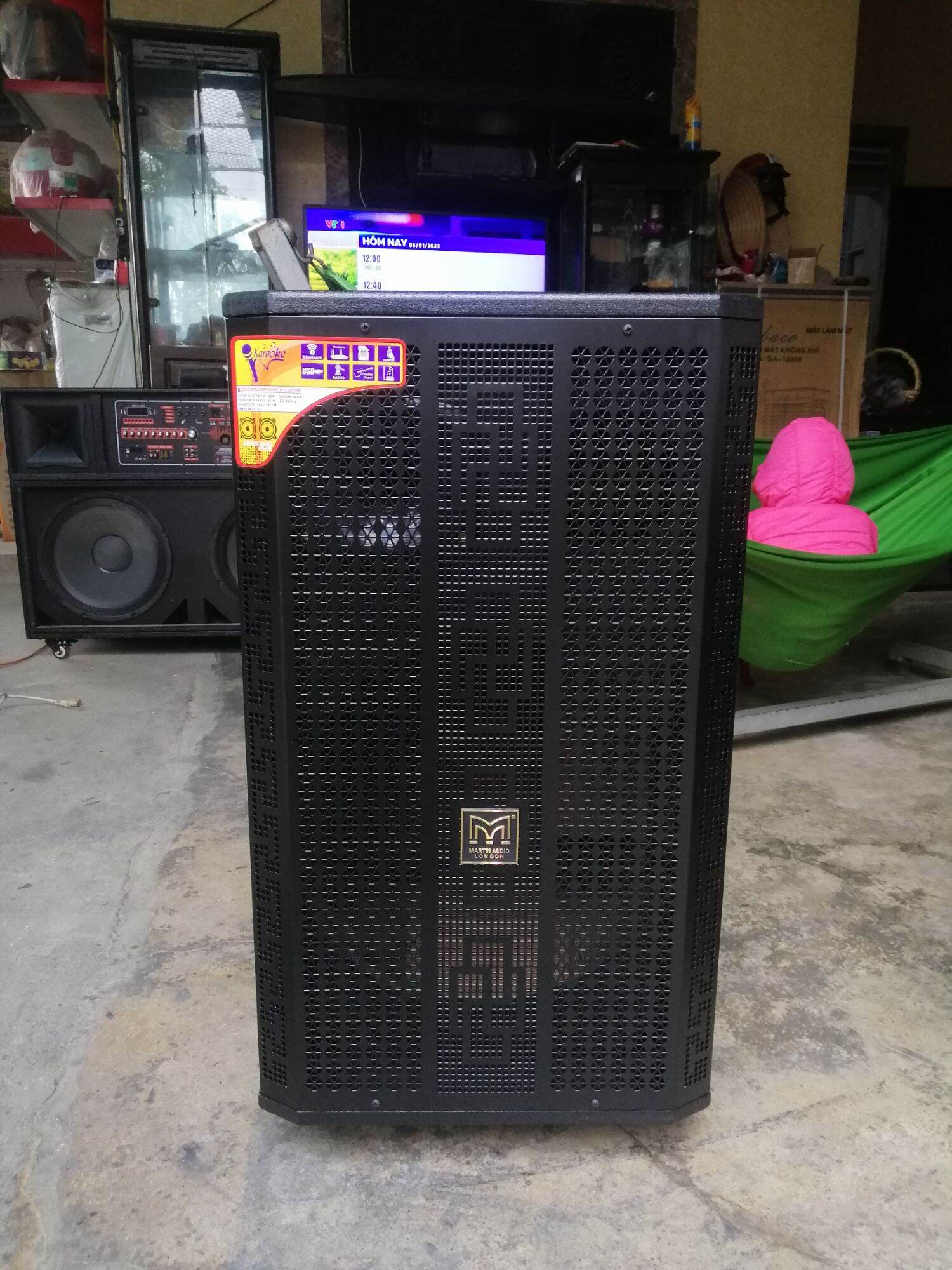 👉Vỏ Thùng Loa kéo 4 Tấc đơn 3 đường tiếng.1 bass 40 / 1 trung 14 / 1 tress. Sử dụng mạch 15x35.