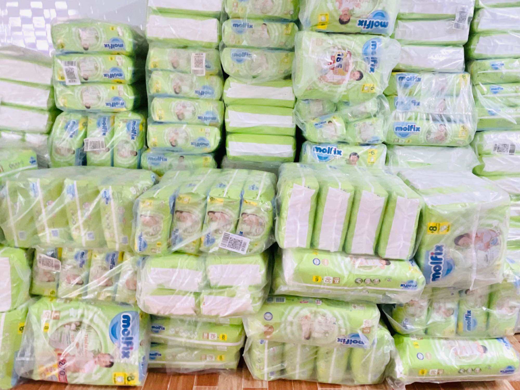 Tã Dán Sơ sinh Molfix Thiên nhiên XS70 + 6 (Dưới 5Kg)
