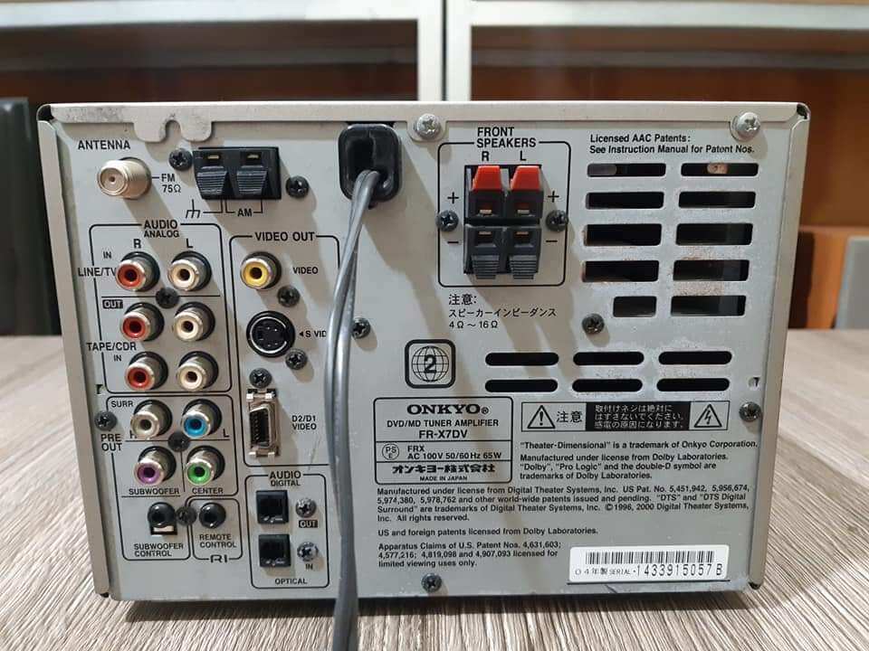 Cục dàn Onkyo X7DV quá đẹp