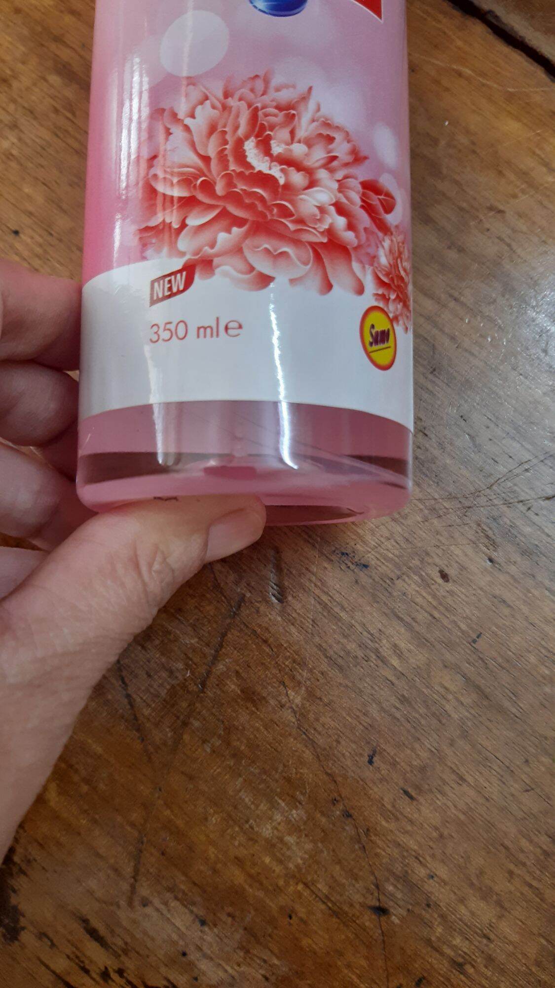 Xịt phòng Sumo hương Essence 350ml