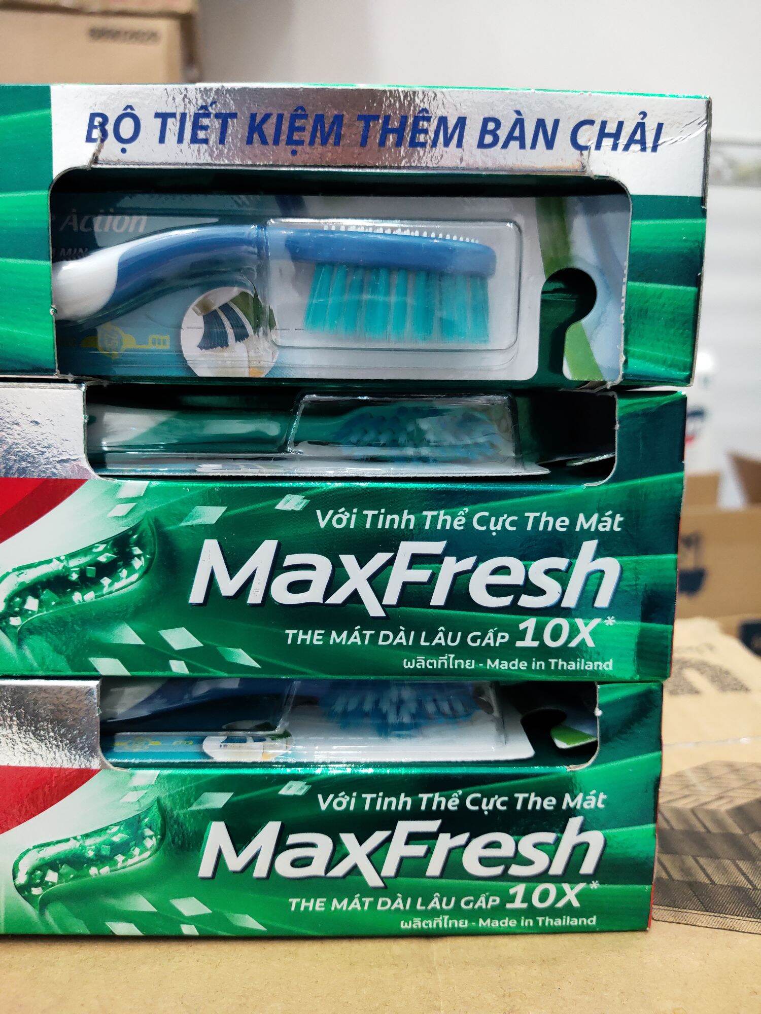 kem đánh răng Colgate maxfresh soảng khoái (3 cây x 230g)