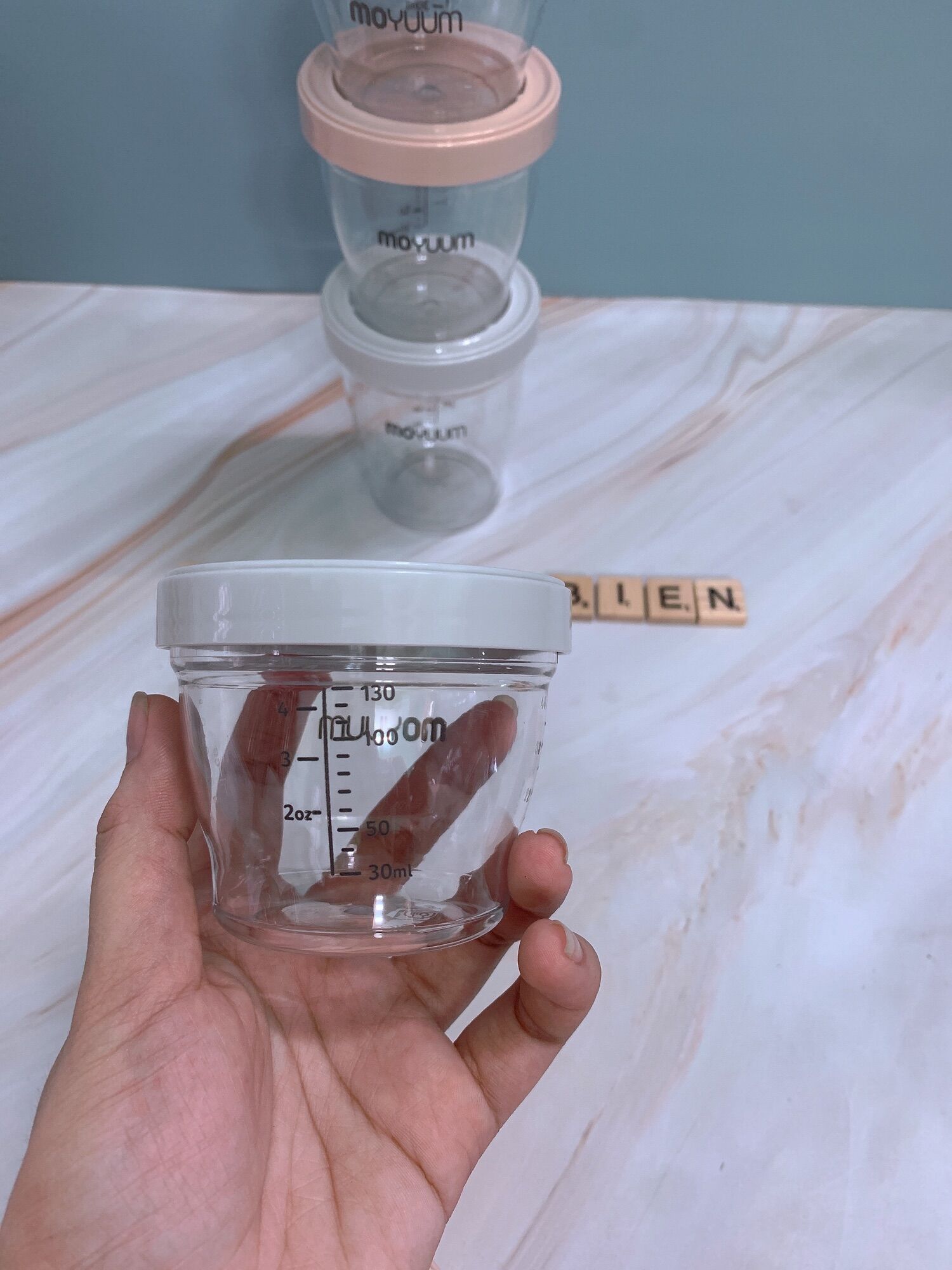 Hộp trữ sữa/ thức ăn Moyuum (có tách lẻ)