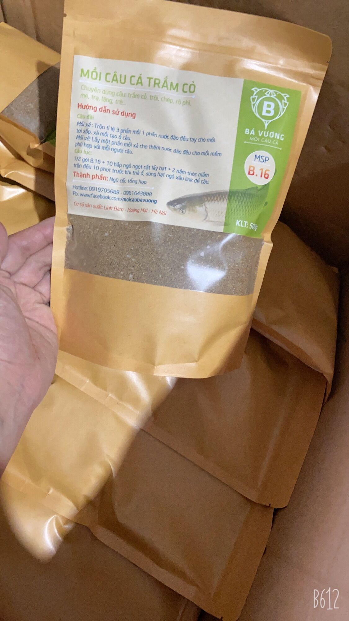 Mồi câu Trắm Cỏ B16 (300g) - Mồi câu Bá Vương