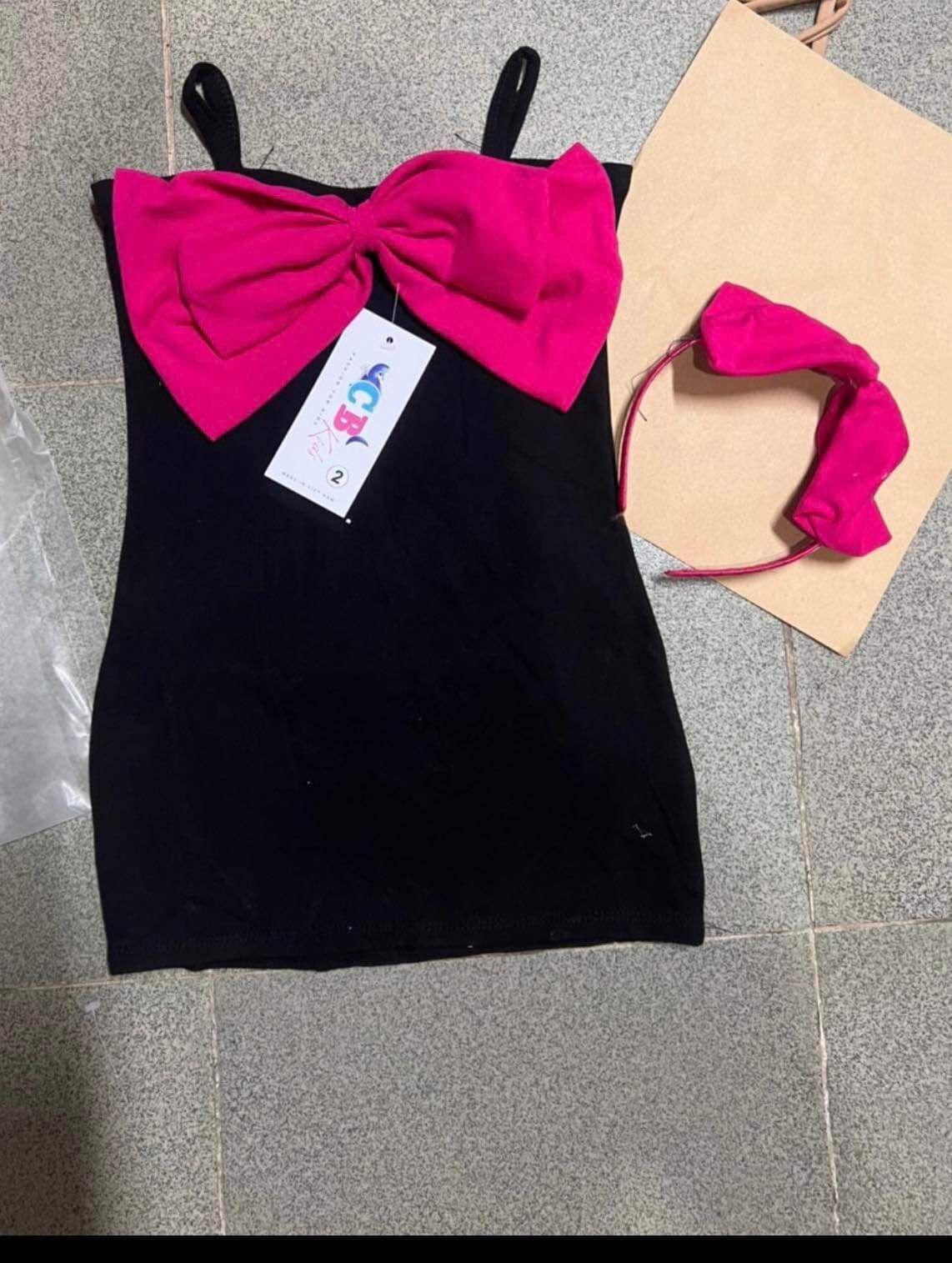 Váy body đen nơ hồng cho bé gái