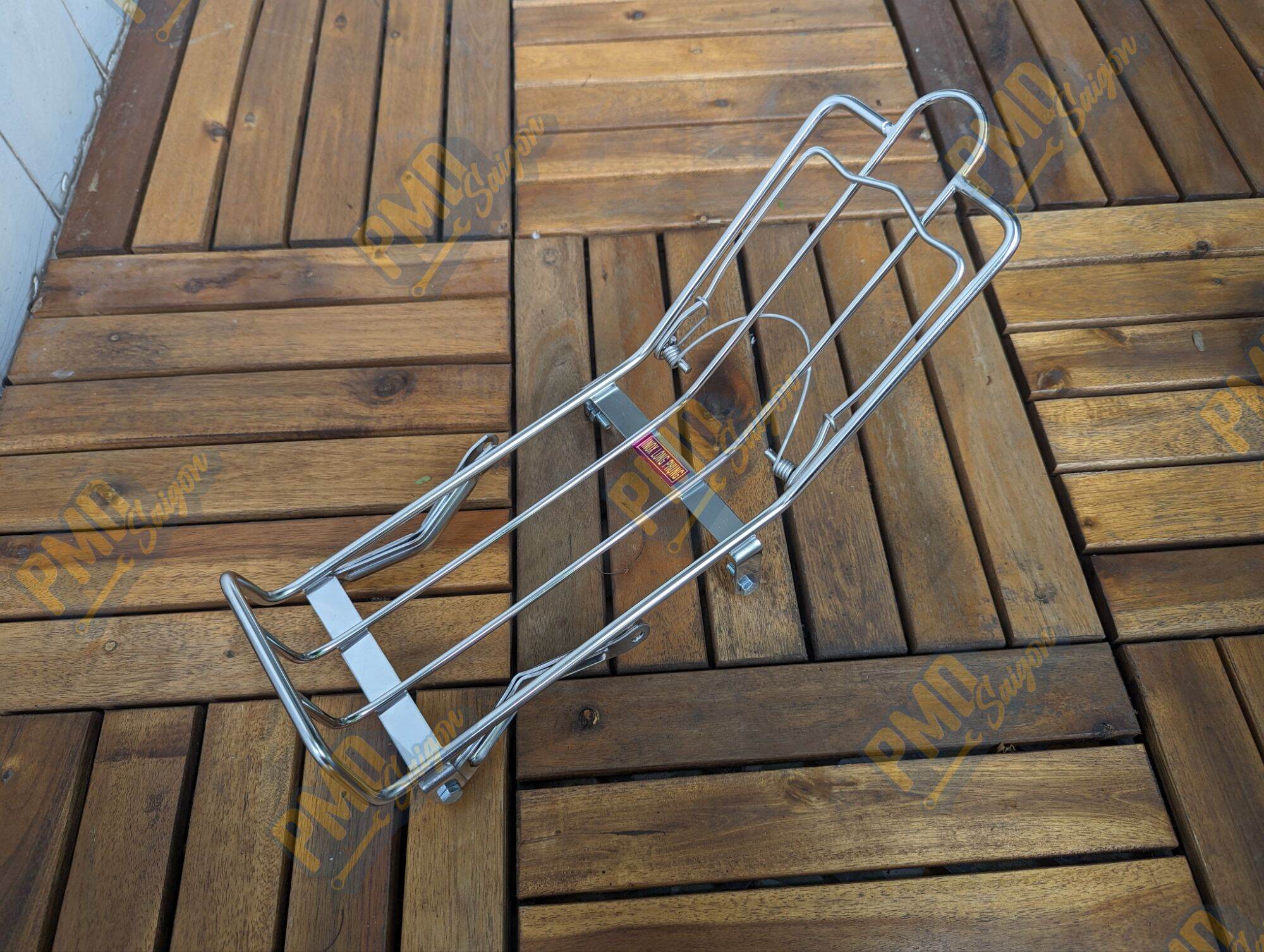 Baga giữa chaly đèn tròn, đèn vuông chất liệu inox