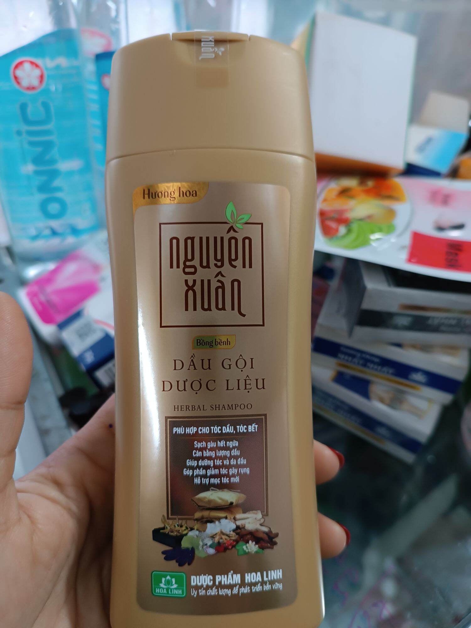 Dầu gội nguyên xuân vàng cho tóc dầu, tóc bết