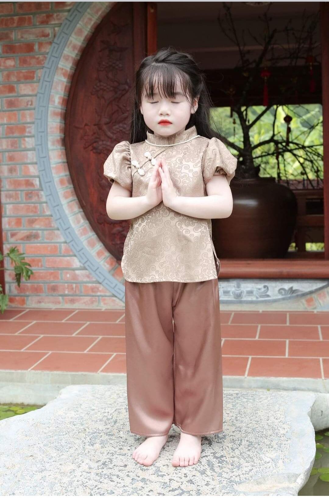 Bộ bà ba bé gái chất gấm lụa mềm đẹp size 5ky - 25ky / Bộ đồ lam đi chùa/ Bộ pháp phục