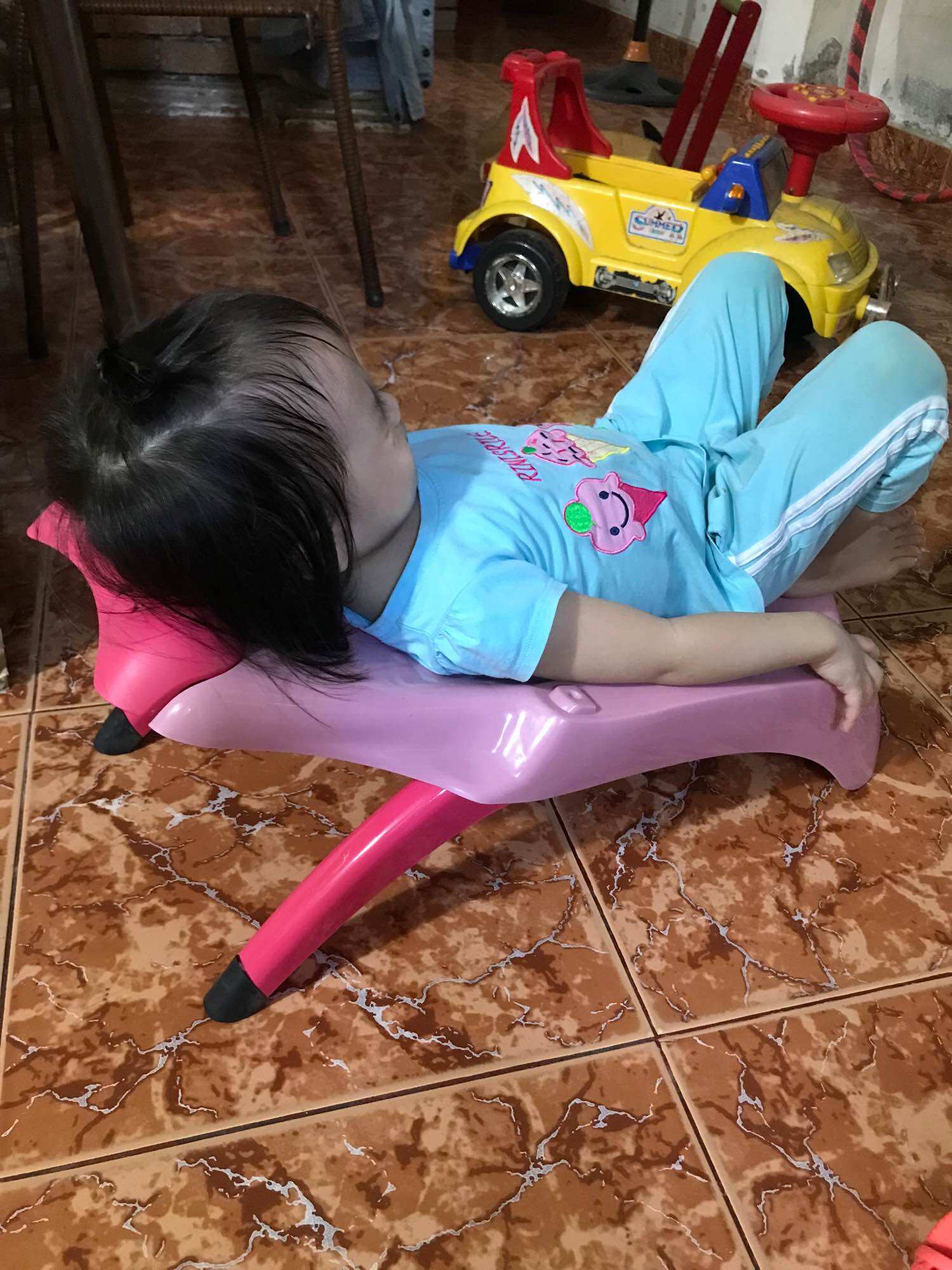 Ghế gội đầu cho bé