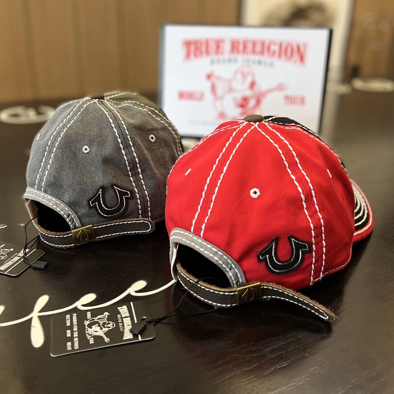 Nón kết/Mũ lưỡi trai Truereligion song kiếm (VNXK)