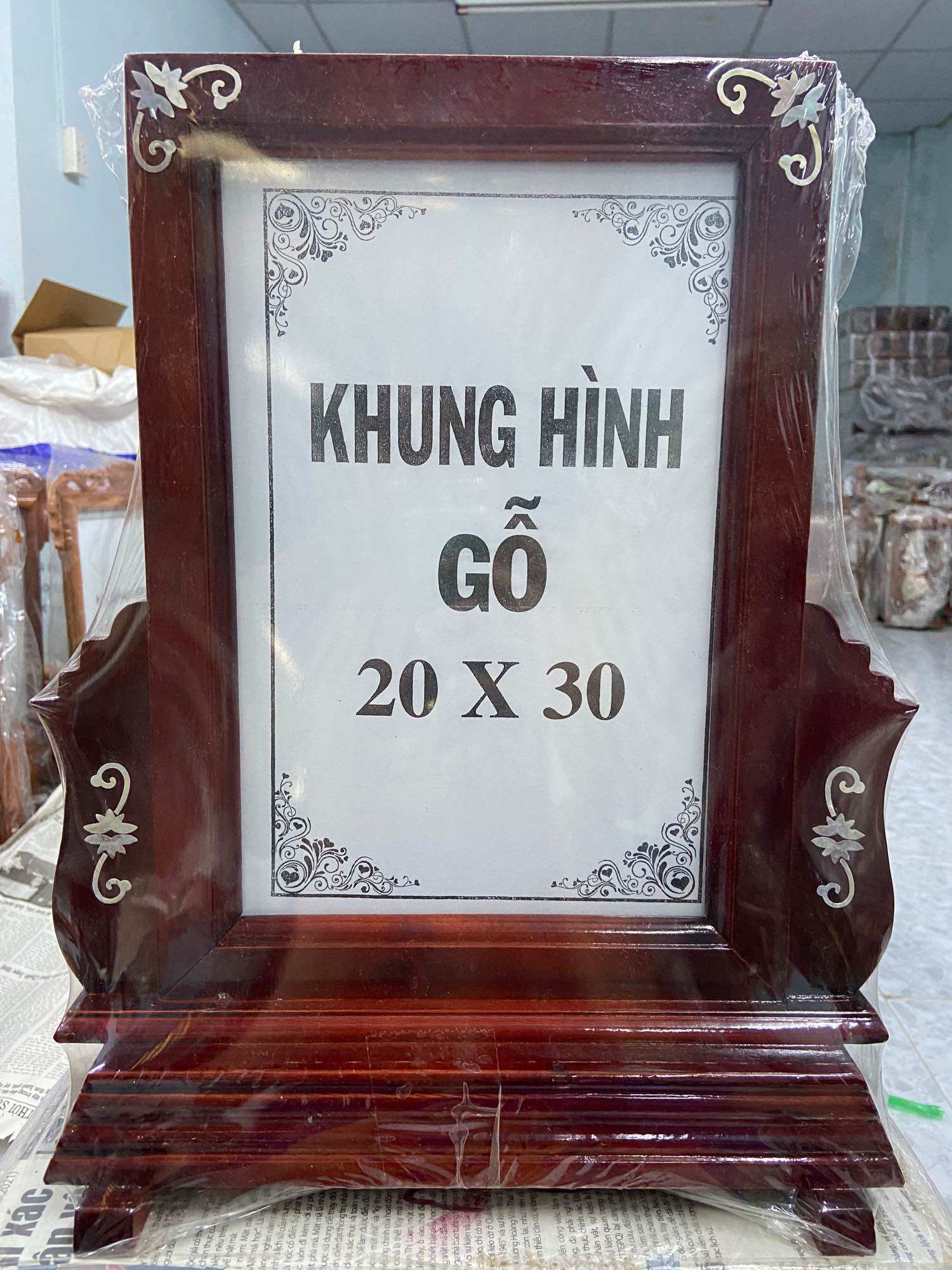 KHUNG HÌNH GỖ TRÀM CẨN XÀ CỪ