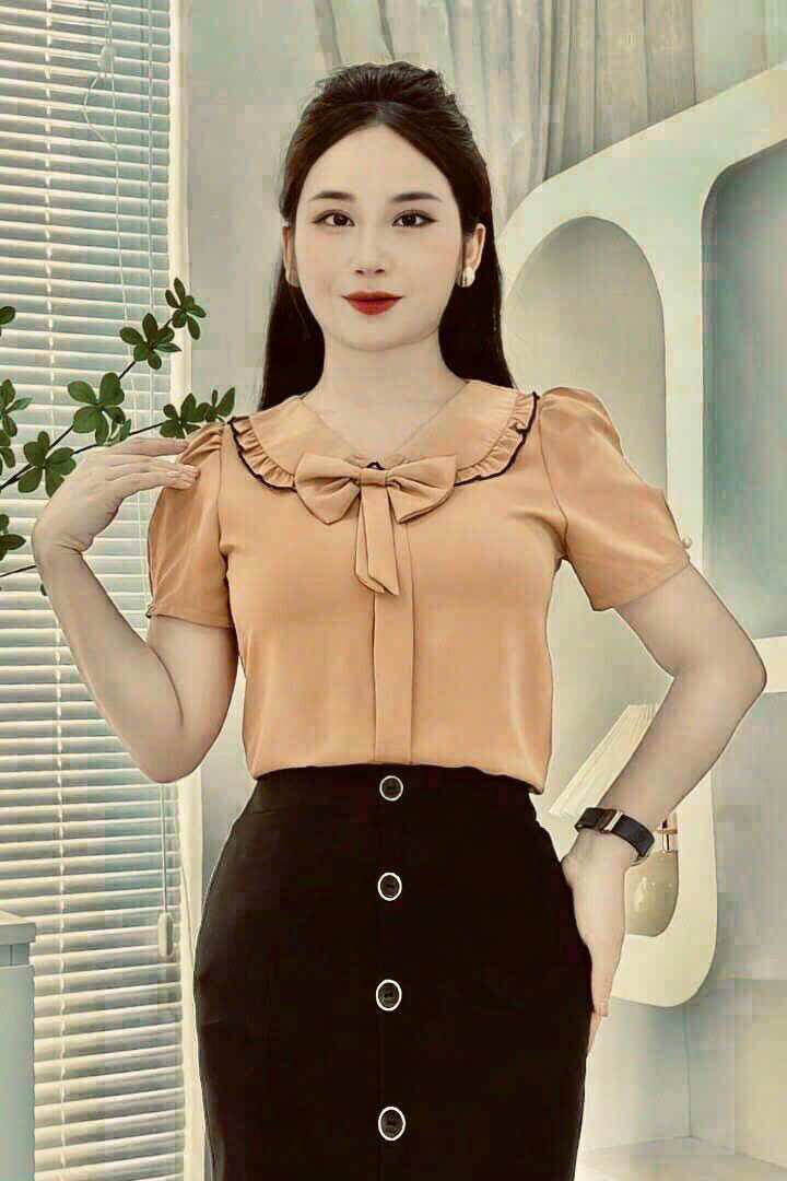 Áo cổ tròn nhúng bèo