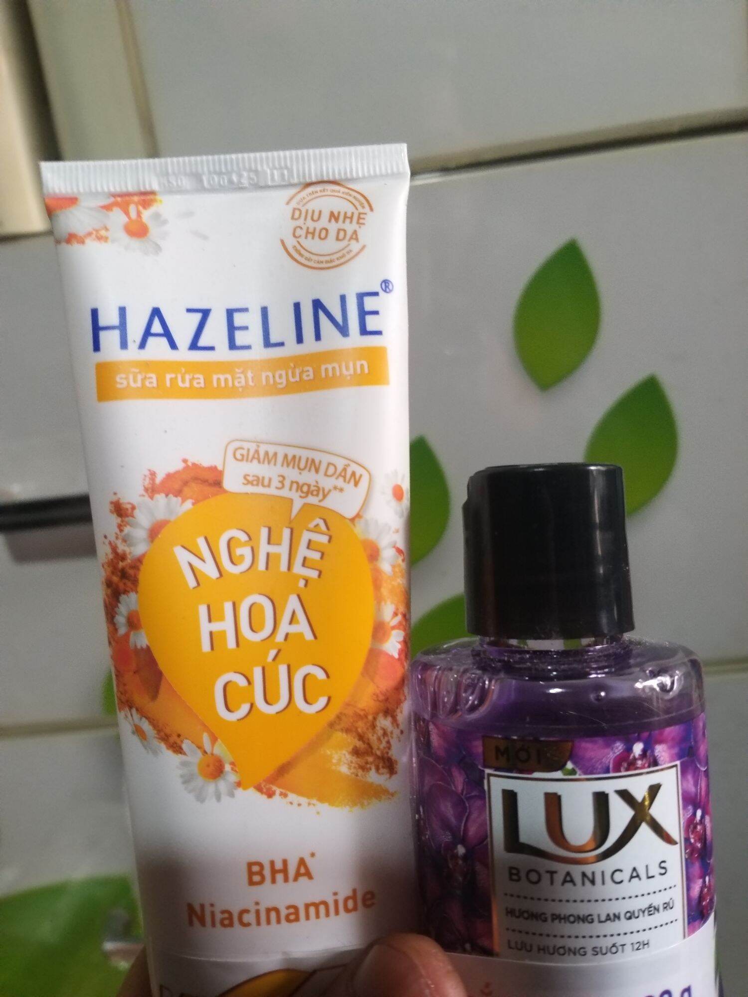 (Combo 2 Tip) Sữa rửa mặt HAZELINE 100g Nghệ & Hoa cúc