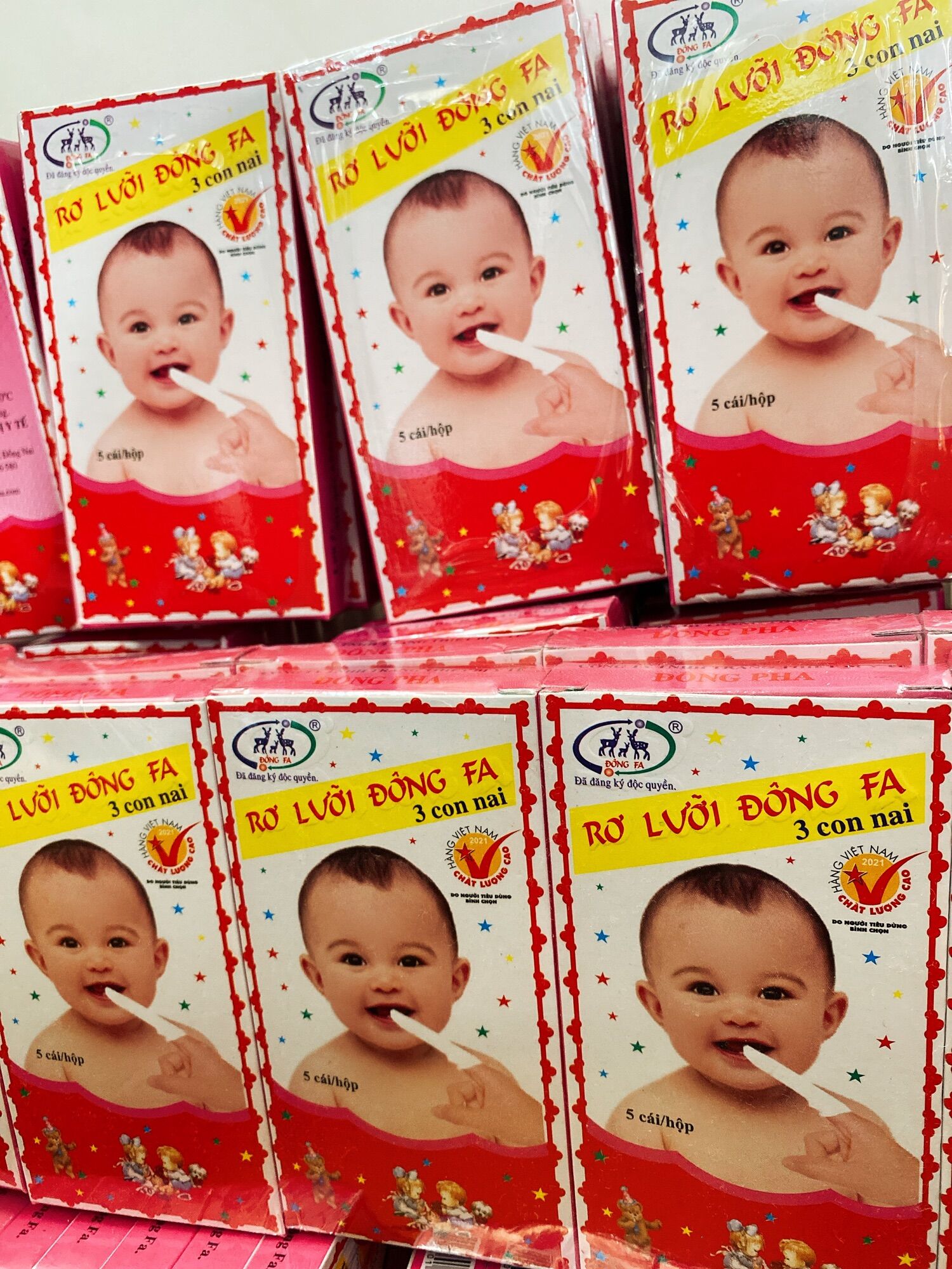 Gạc rơ lưỡi Đông Fa 3 con nai 50 cái
