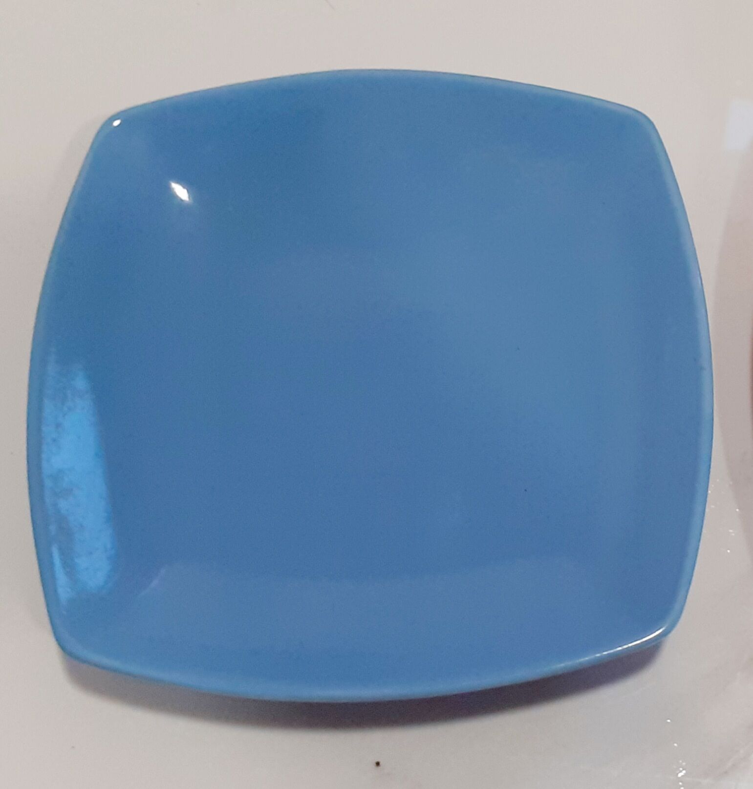 Đĩa gốm sứ dáng vuông 14cm (cạnh hơi bầu, cốt nặng tay)