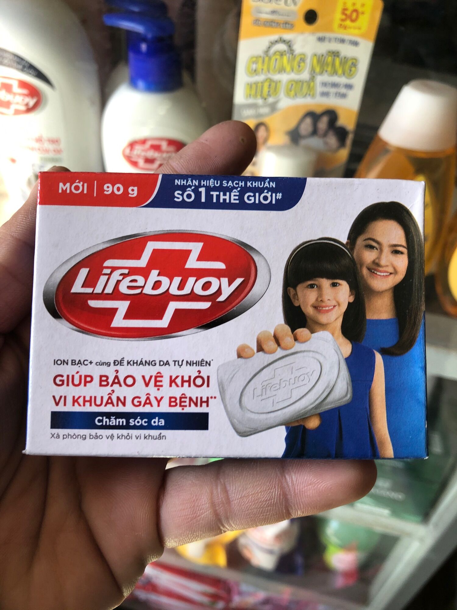 Xà phòng diệt khuẩn Lifeboy màu xanh đậm cục 90g