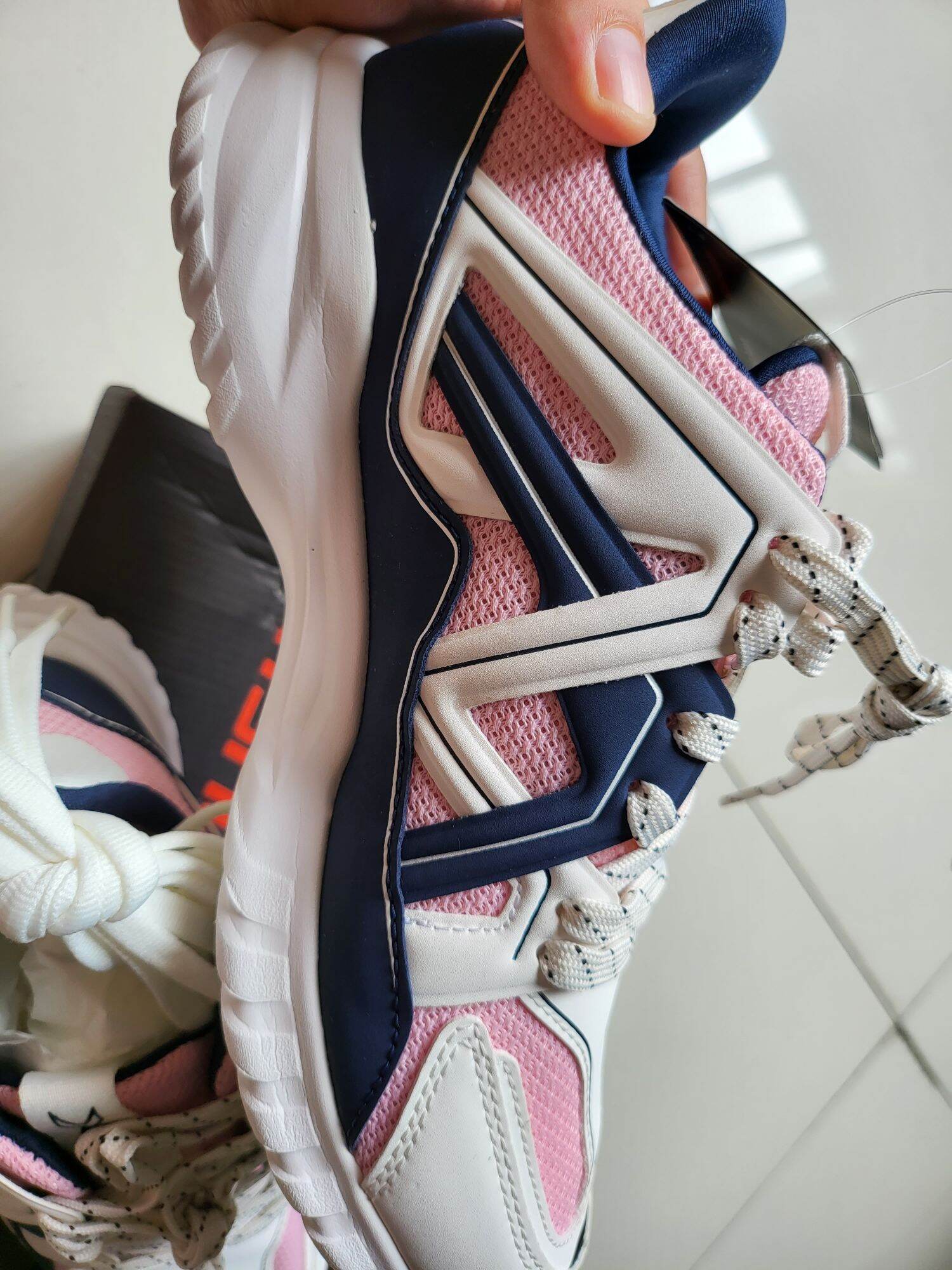 GIÀY SNEAKER NỮ  SIZE 39