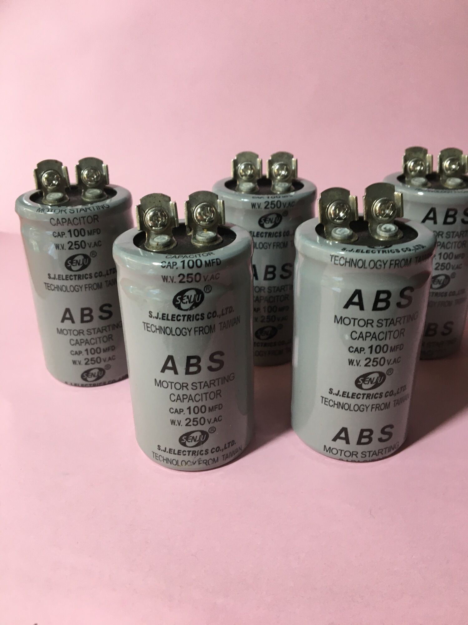 Tụ chân ốc 100uf 250v abs