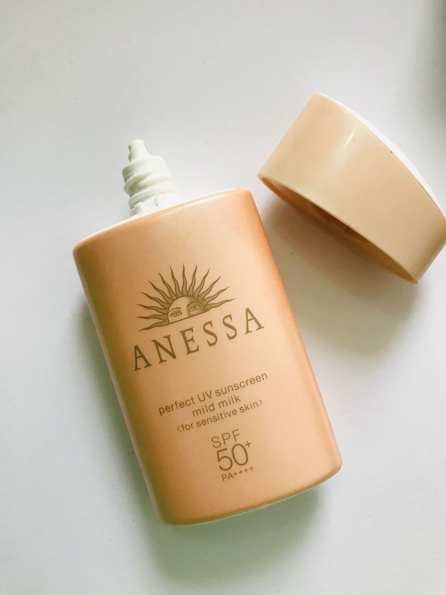 Kem chống nắng anessa milk