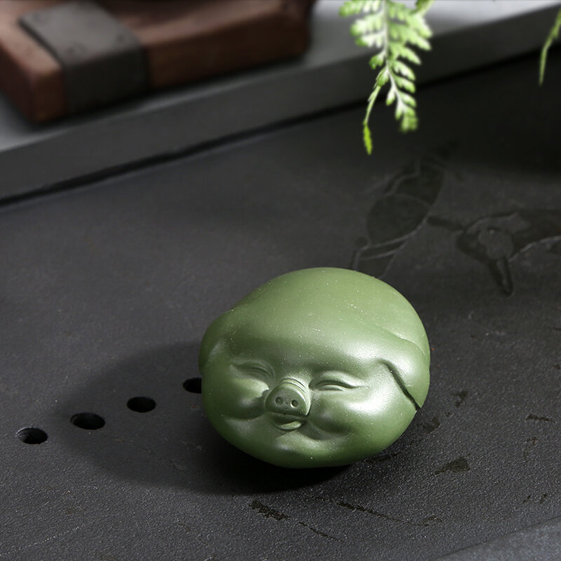 Yun shang Yixing Ore Chlorite Purple Pig Lucky Pig Tea Ornaments Tea Tray Ornament Cute Pig Tea Carve Teaware Accessories
