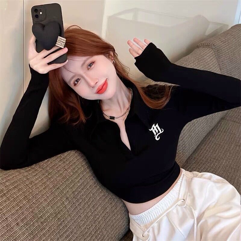 Áo croptop tay dài đen bẻ 1 chữ BG