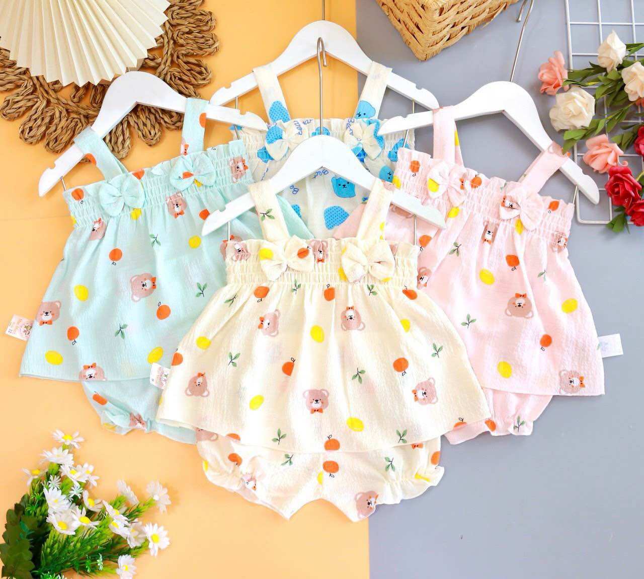 (3 bộ 3 màu)Combo 3 bộ đồ bé gái đính nơ baby doll Mina Bebé hoạ tiết trái cây mùa hè kiểu dáng dễ thương vải tơ xốp mềm mại từ 3-16kg (nhiều màu)