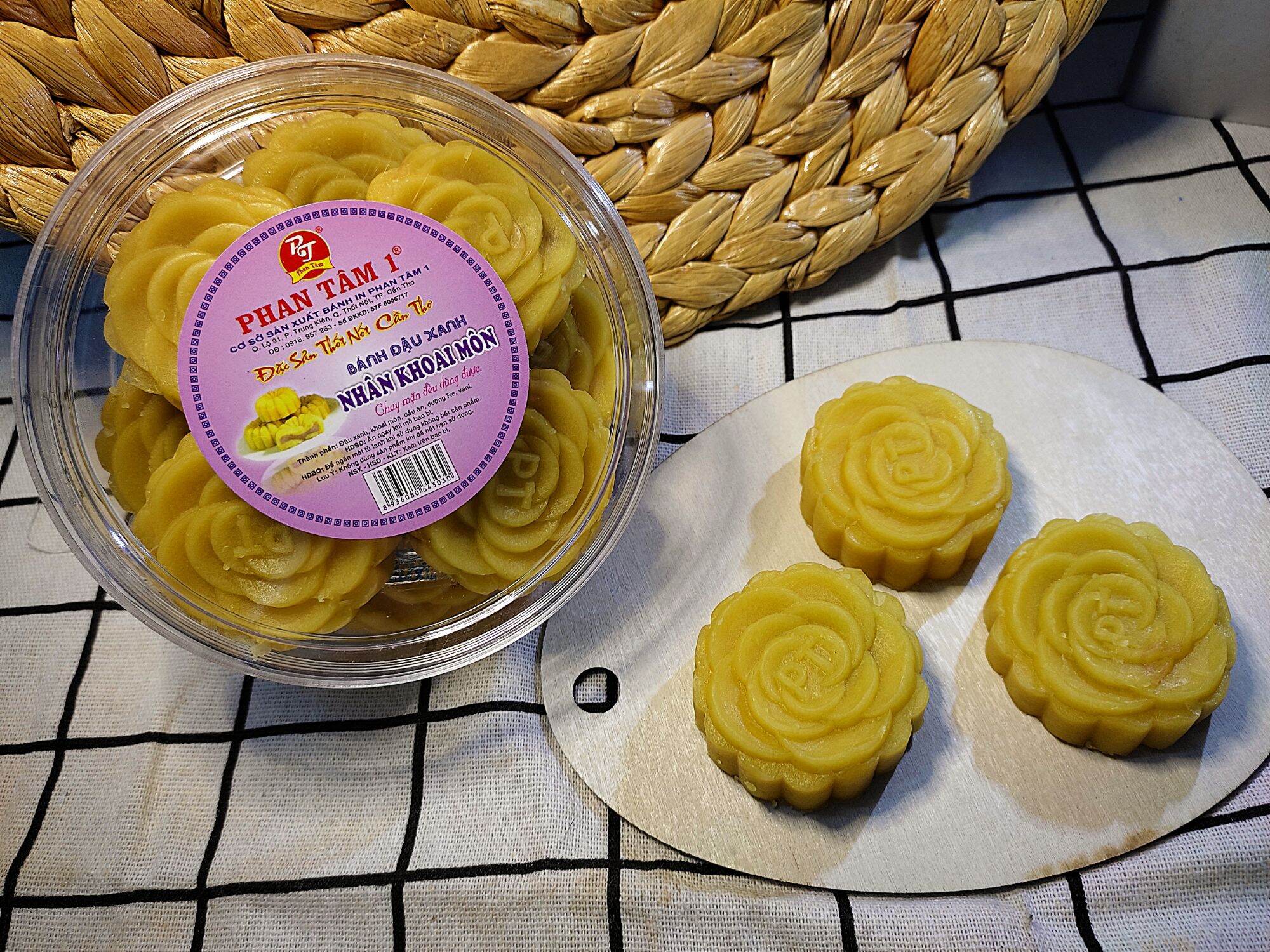 Combo 4 hộp bánh đậu xanh 4 vị (nhân dừa,  dứa,  sầu riêng, môn)