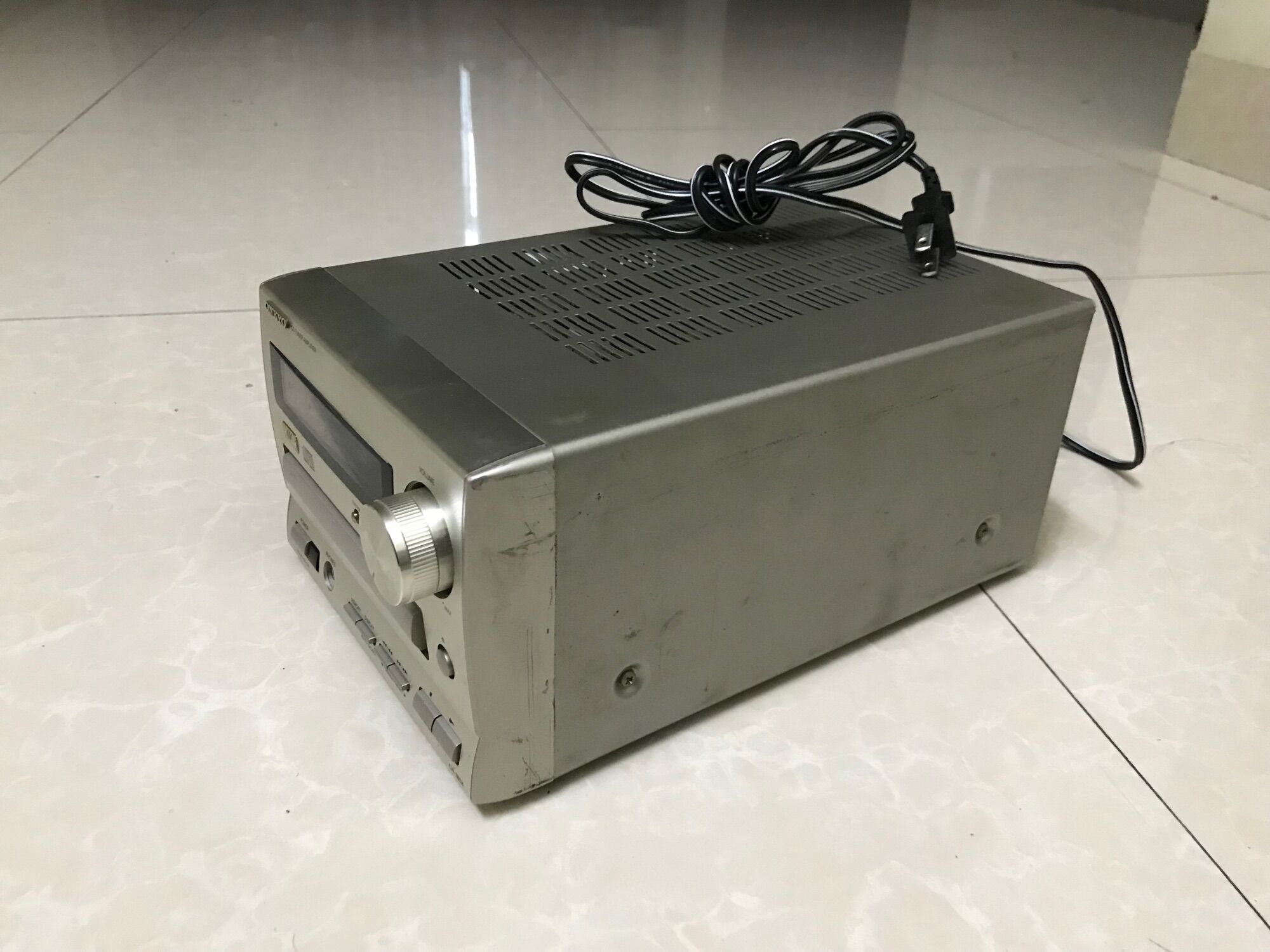 Cục dàn mini Onkyo 185 không loa