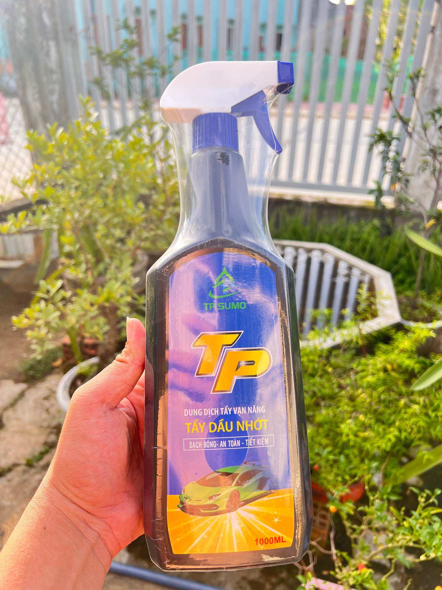 Dung Dịch Tẩy Dầu Nhớt Đa Năng TP SUMO 1000ml – Làm Sạch Động Cơ, Lốc Máy, Mâm Xe Hiệu Quả Không Ăn Mòn Kim Loại