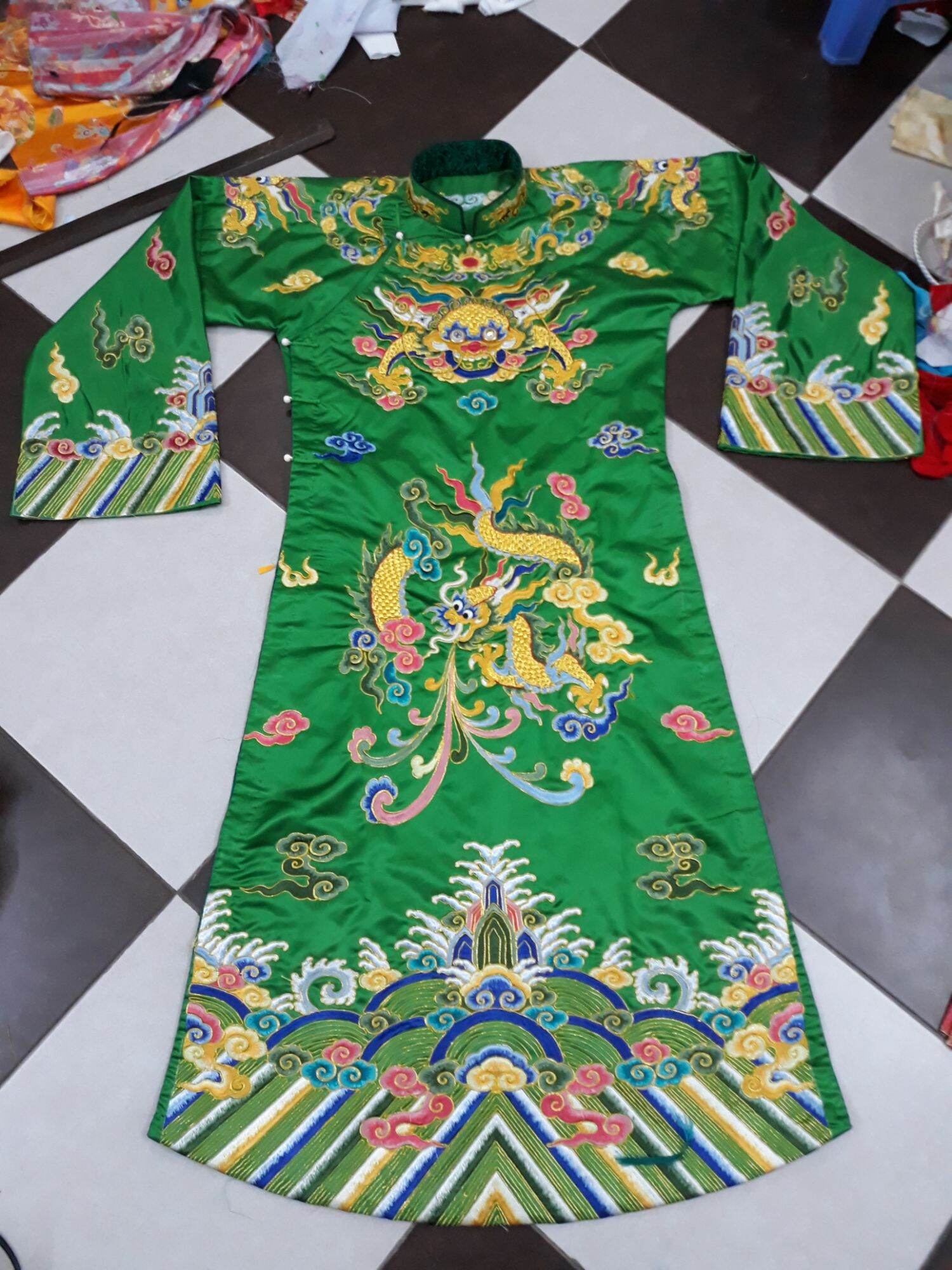 Áo quan lớn thêu