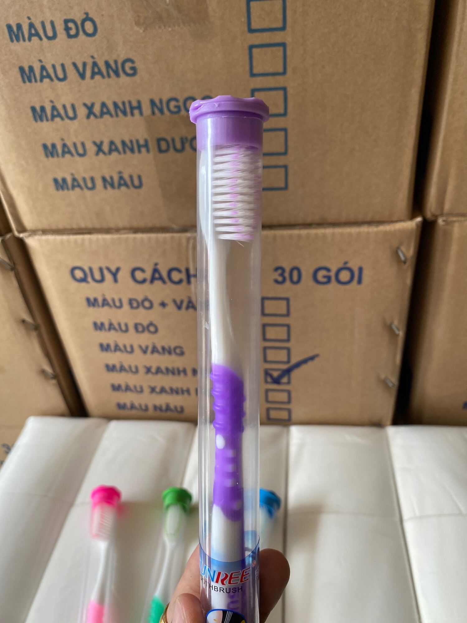 HỘP 30 CÁI BÀN CHẢI ĐÁNH RĂNG SUREE THÁI LAN