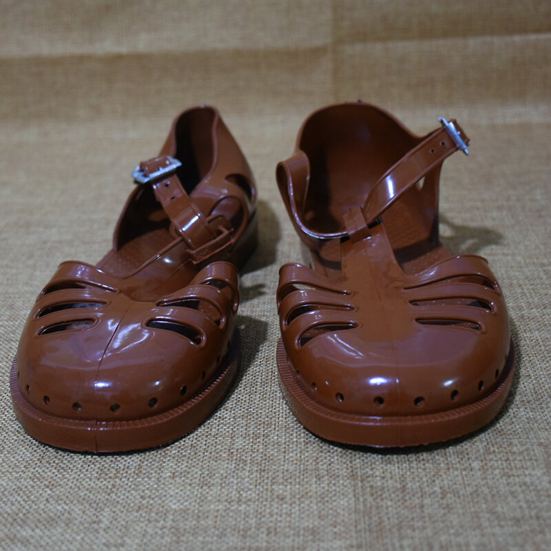 Xăng Đan Nam Đế Bằng Mùa Hè Chính Hãng Phong Cách Cổ Điển Nhựa Khoét Hở Khóa Đóng Thuyền Giày Vintage Đi Biển Thoải Mái Giày