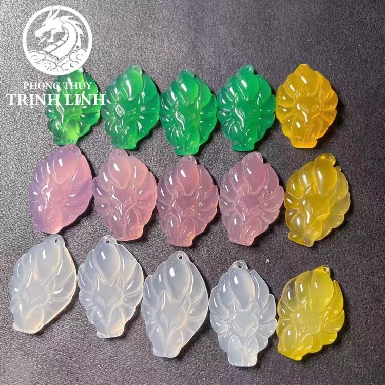 VÒNG CỔ HỒ LY CHÚA MÃ NÃO
