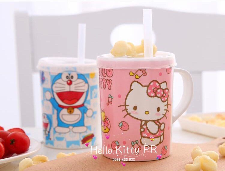 Ly nhựa melamine có nắp Hello Kitty - Doremon