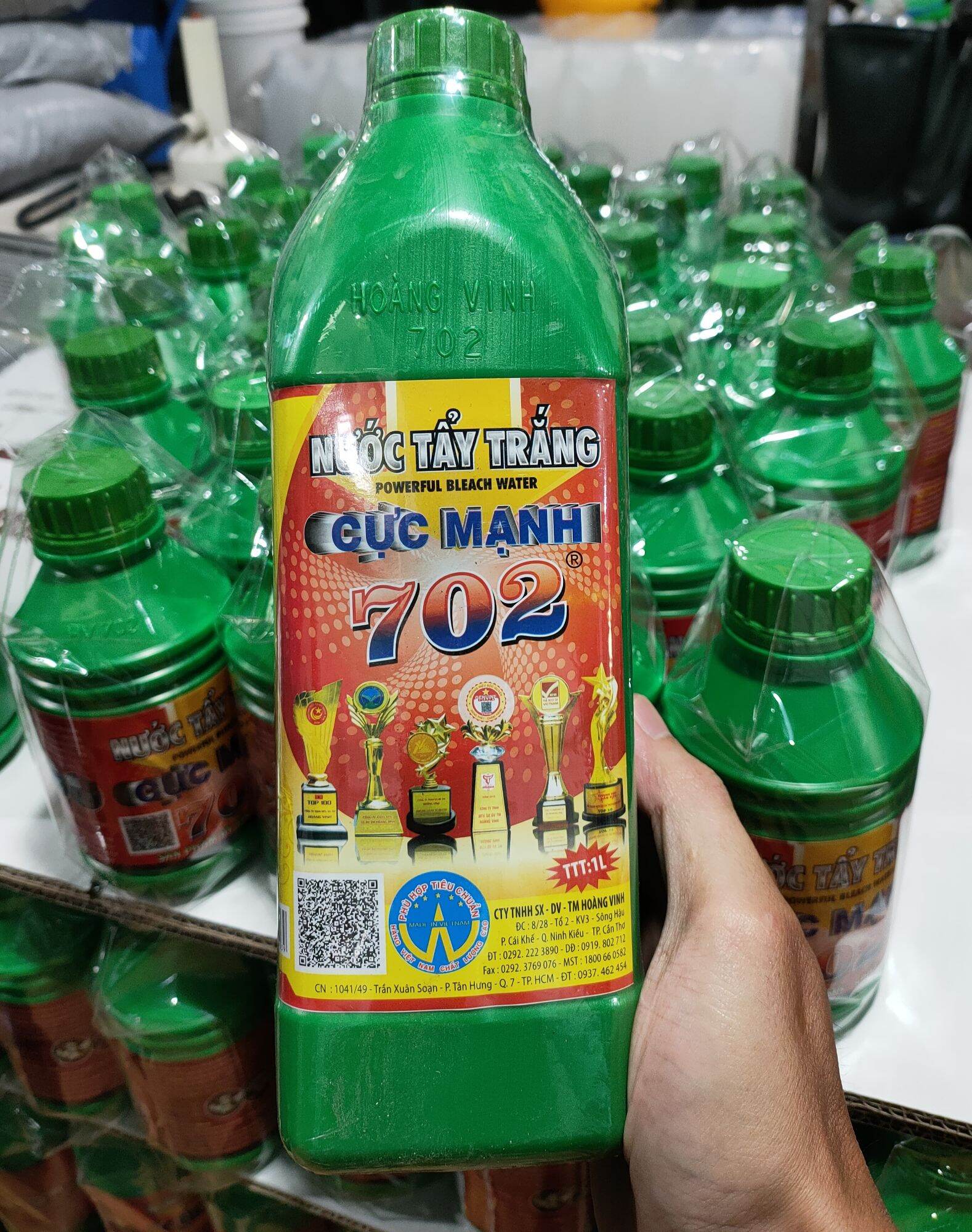 Tẩy Máy 702, tẩy máy xe, bình xăng con, chi tiết nhôm
