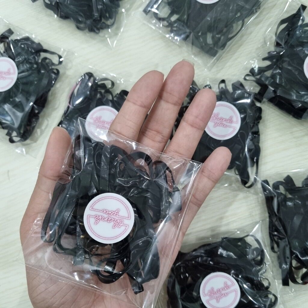 Thun đen cột tóc