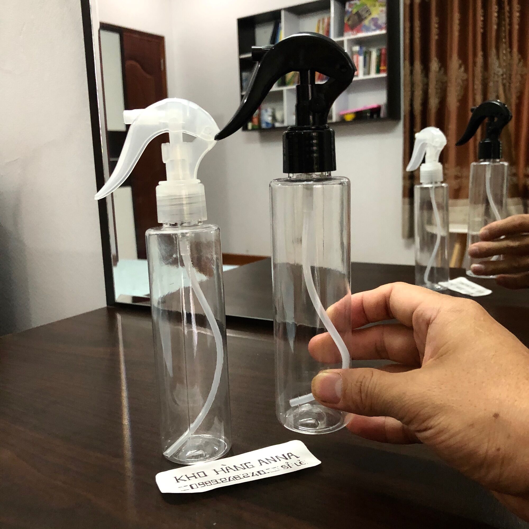 Bình xịt cồn nhỏ 150ml- Chai nhựa đựng nước xịt khuẩn , đựng xà bông , nước rửa tay - Chai Nhựa màu xanh , màu nâu xịt nước phun sương / xịt tưới cây / xịt dầu ăn / xịt nước tương / xịt cồn kháng khuẩn