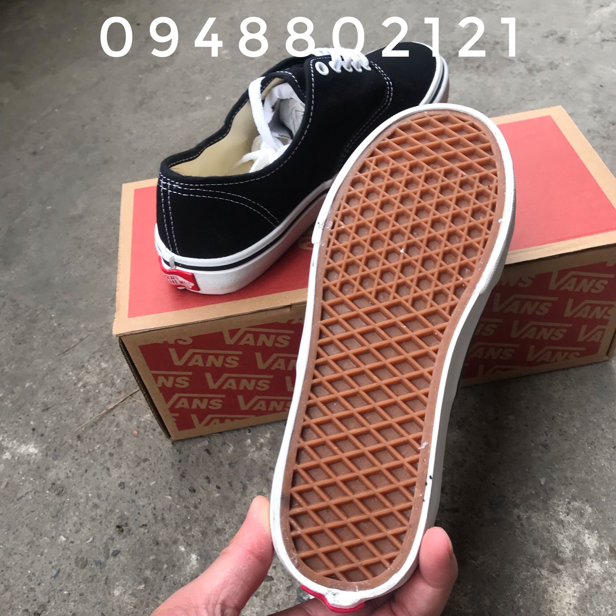 GIÀY VANS CLASSIC ĐEN (Full box, tag)