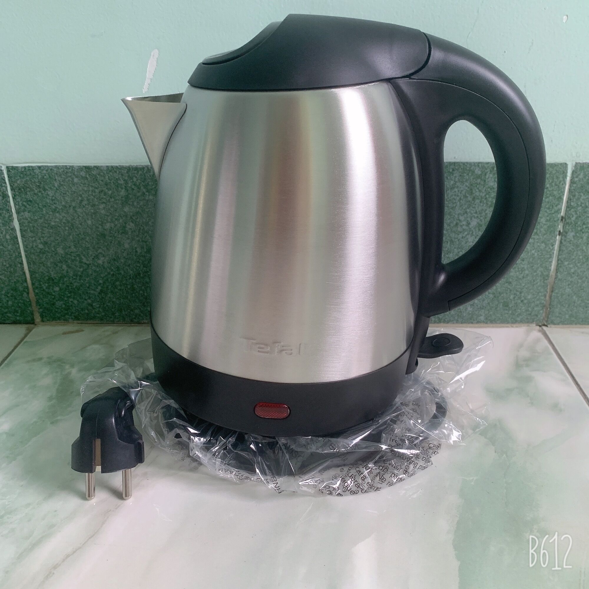 Bình đun siêu tốc Tefal - inox - 1800W, 1.2L