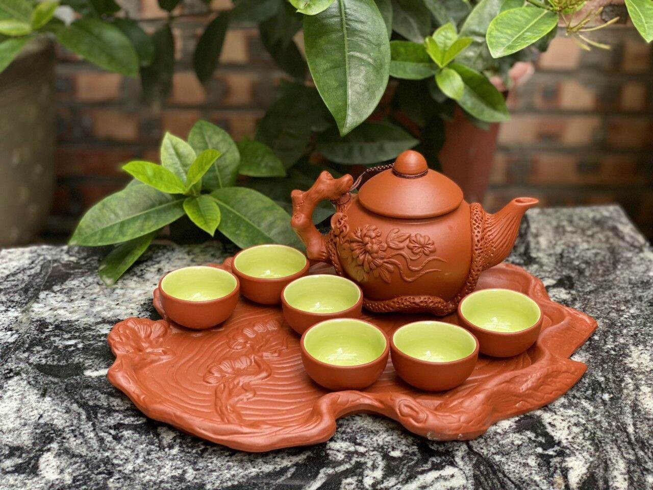 ẤM CHÉN TỬ SA BÁT TRÀNG ĐẮP NỔI KHAY