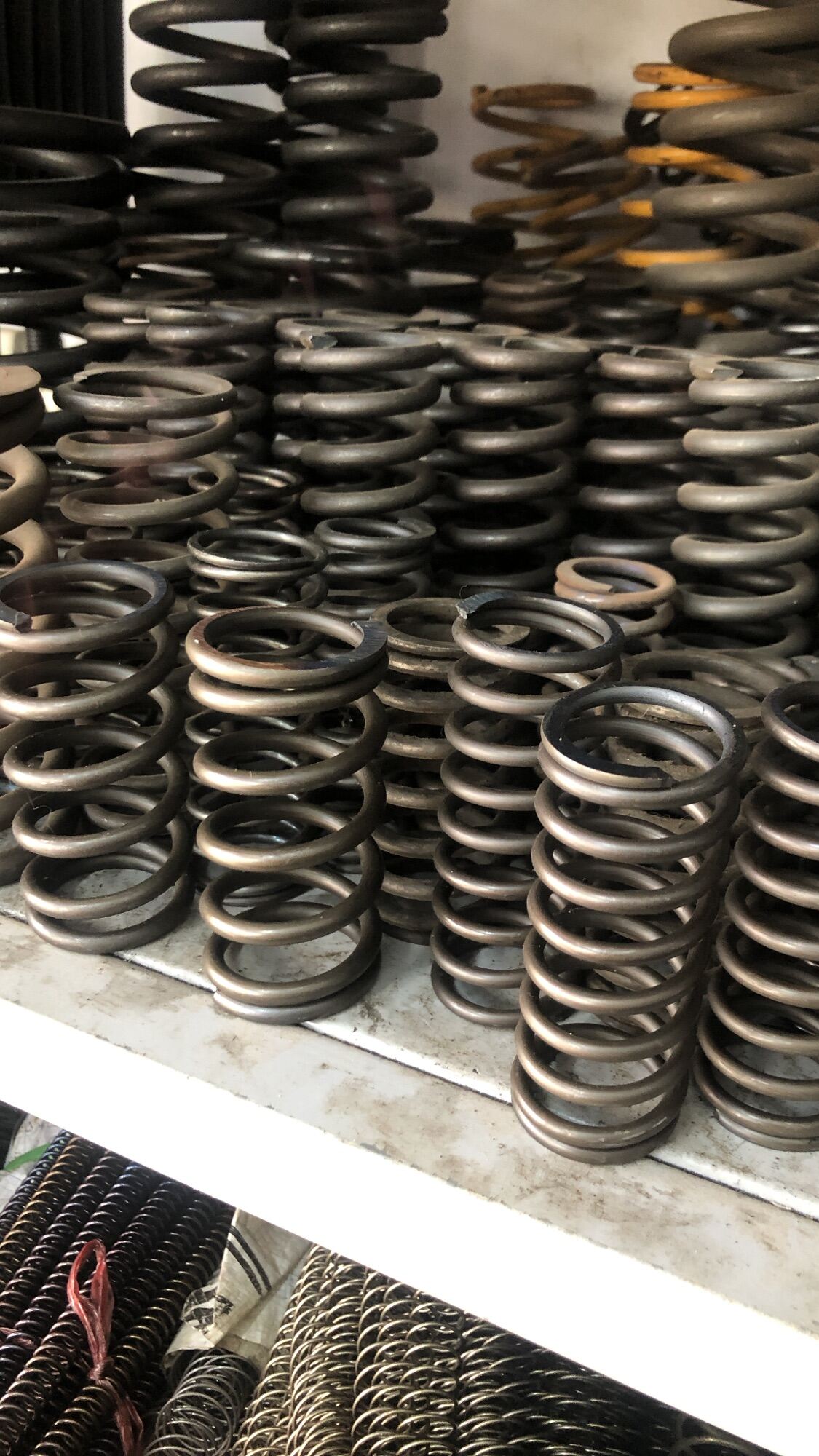 Lò xo nén phi 35(sợi 4 mm dài 90 mm )👍👍👍