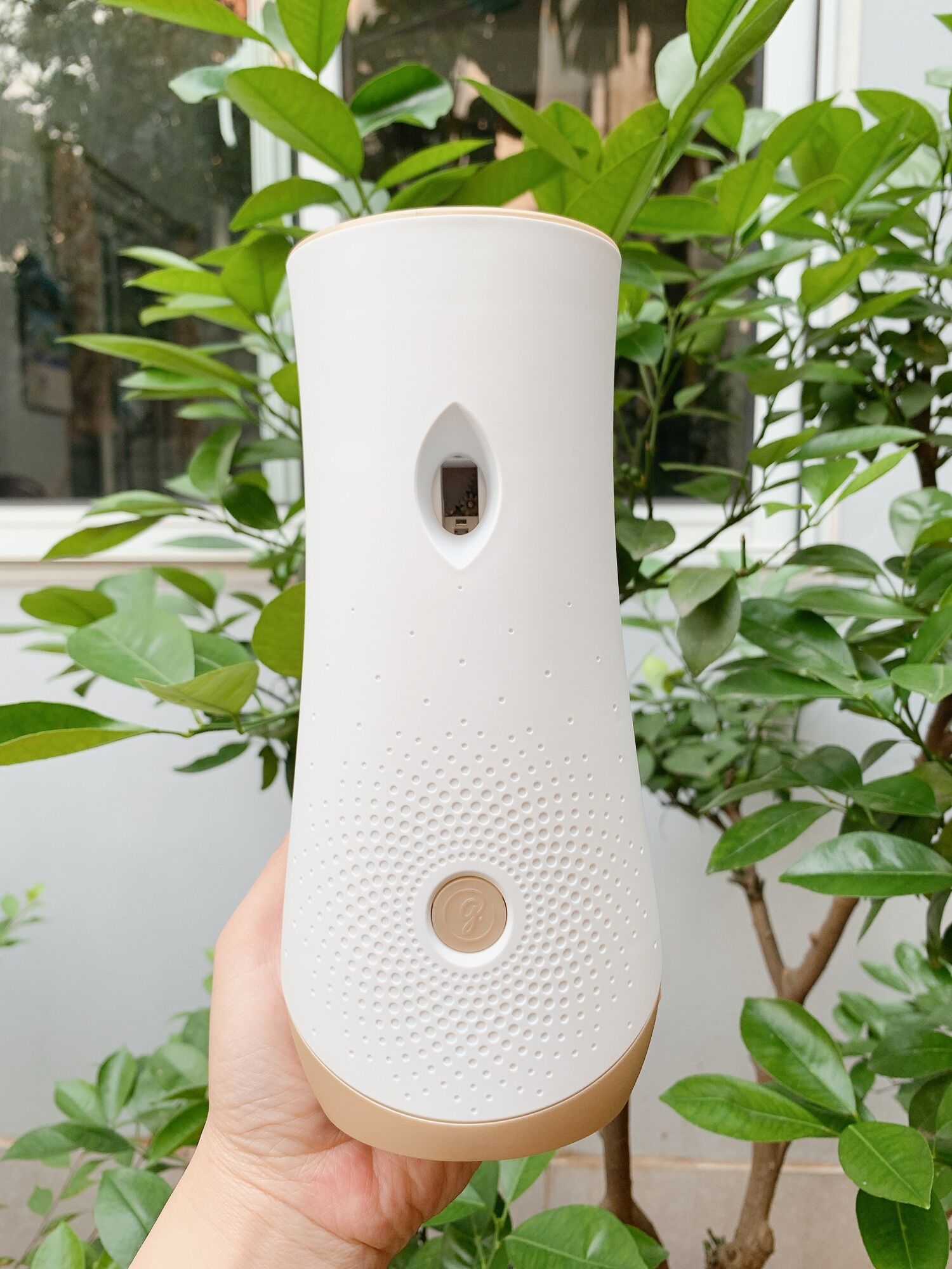 Máy xịt thơm phòng tự động GLADE
