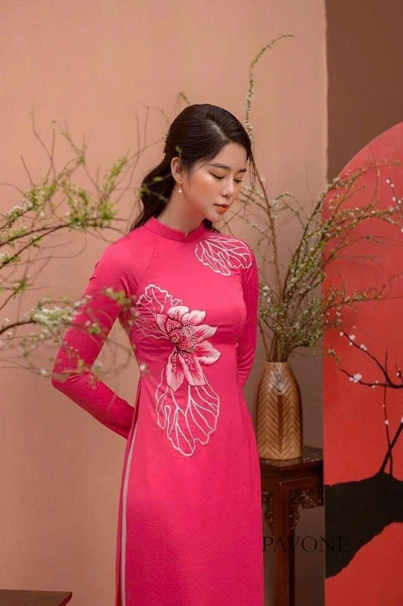 Áo dài lụa tây thi thêu hoa bằng máy cao cấp