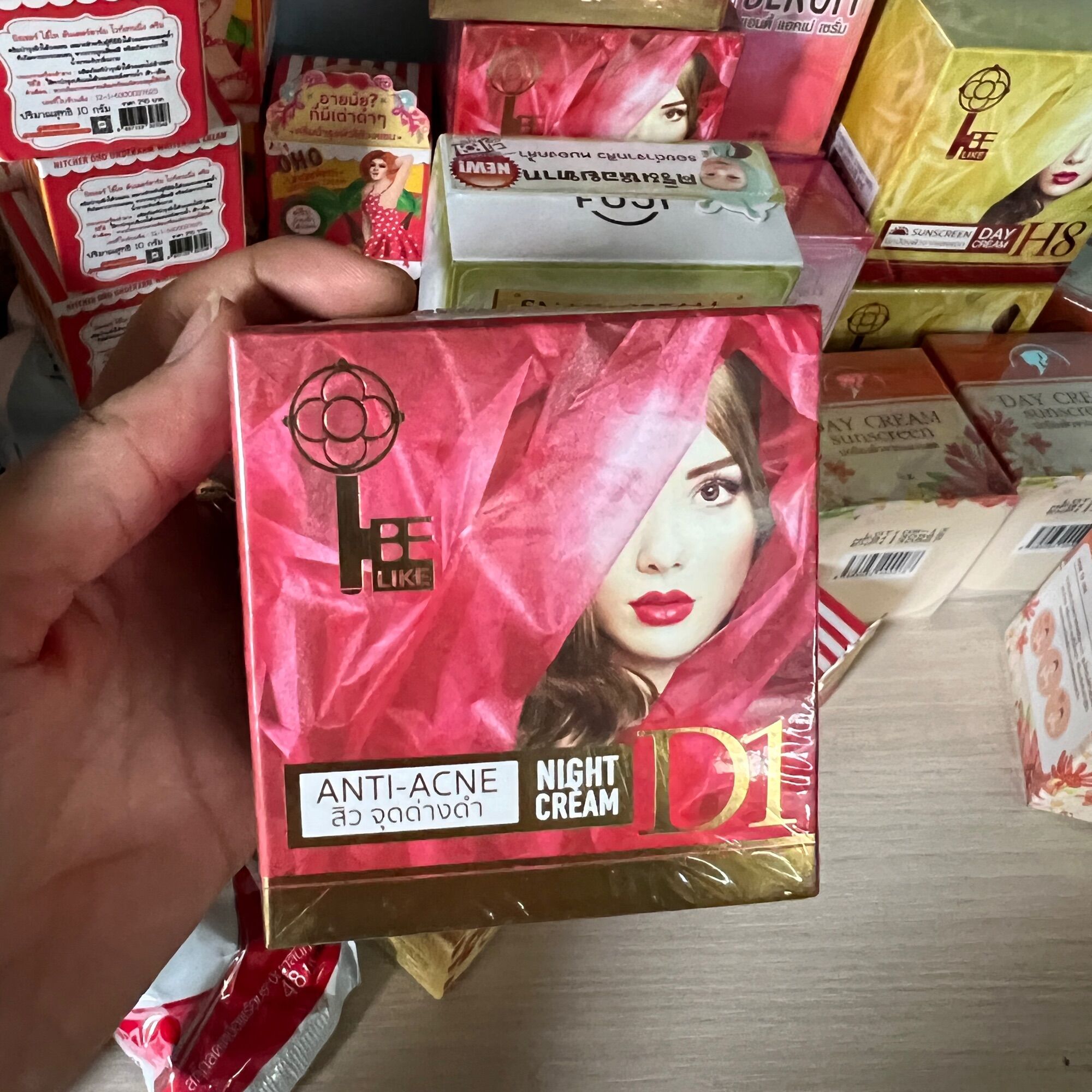 Kem dưỡng da h8  hàng nội địa Thái Lan
