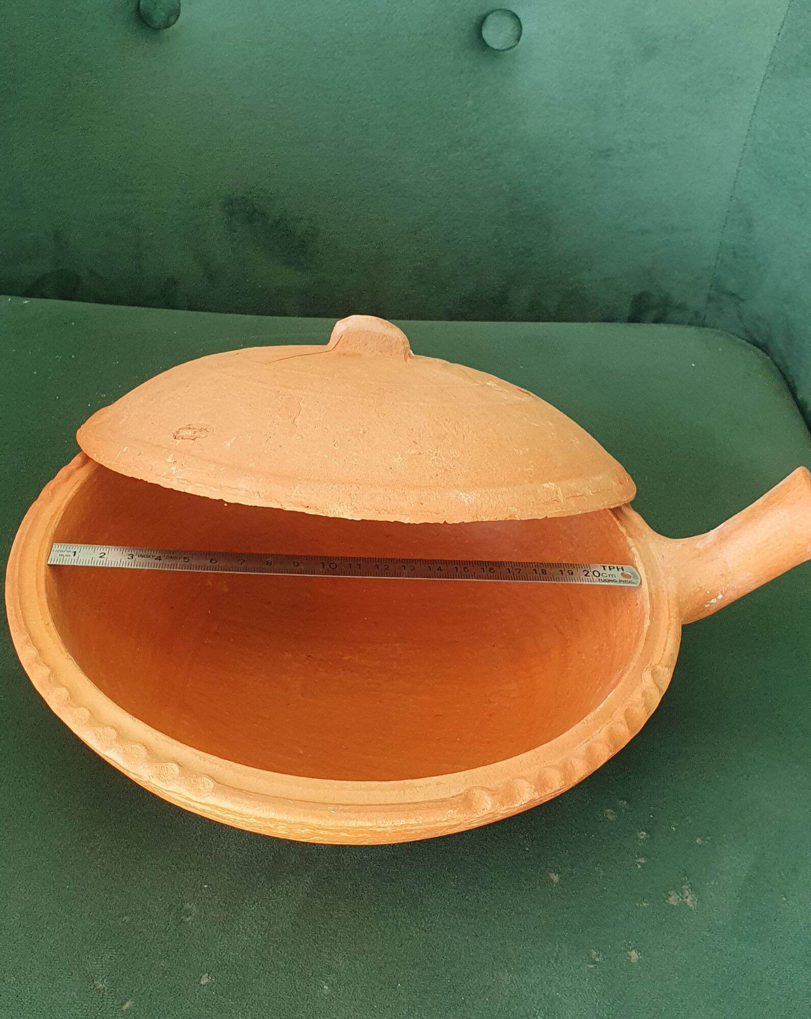 Chảo tay cầm thủ công đất Hòn 22cm