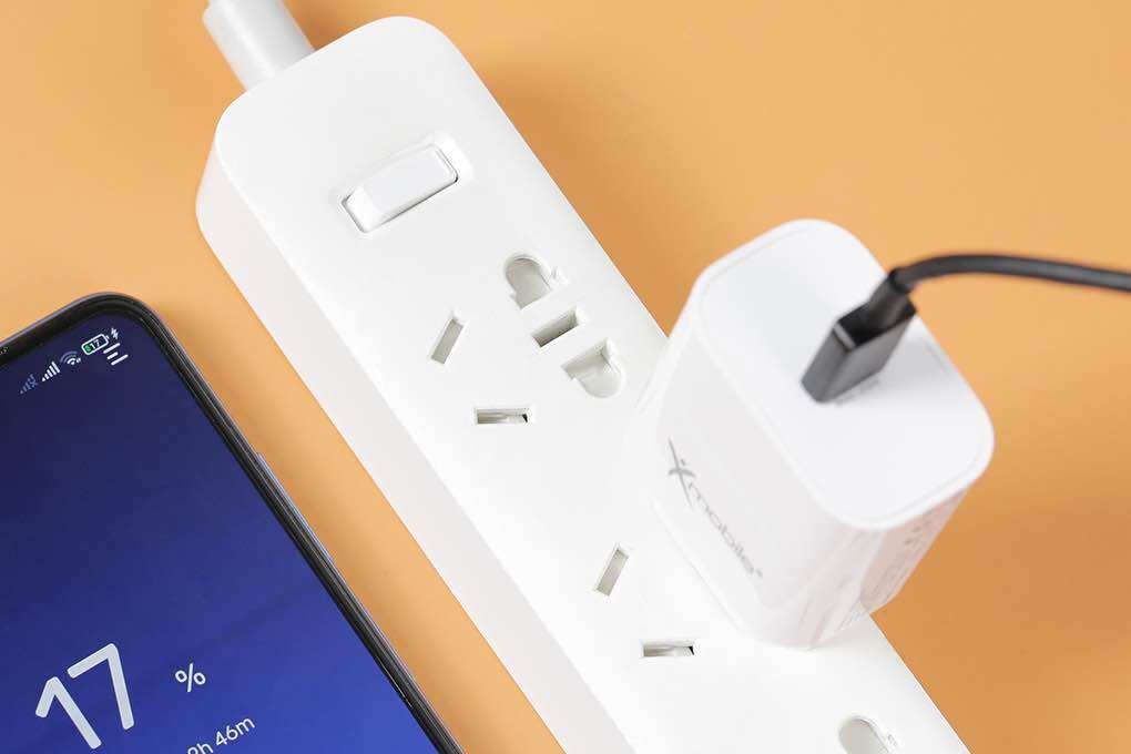 Adapter Sạc Nhanh 2 Cổng (Type C + USB) PD 20W Xmobile DC02