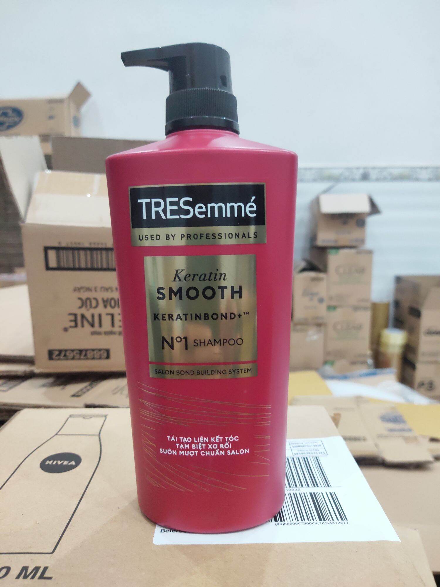Dầu gội đầu TRESemme' chuẩn salon keratin 640g