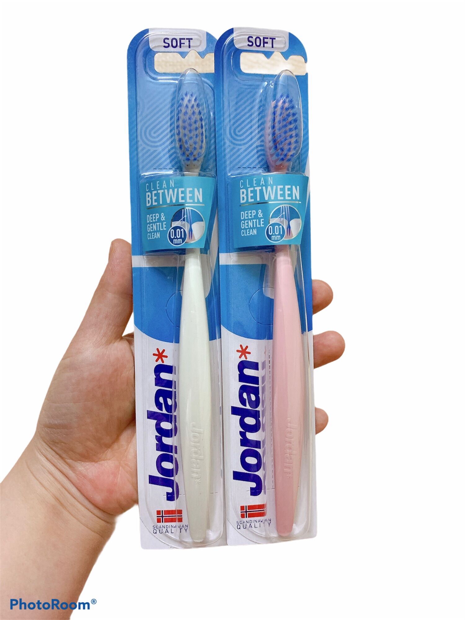 Bàn chải đánh răng jordan clean between lông mềm