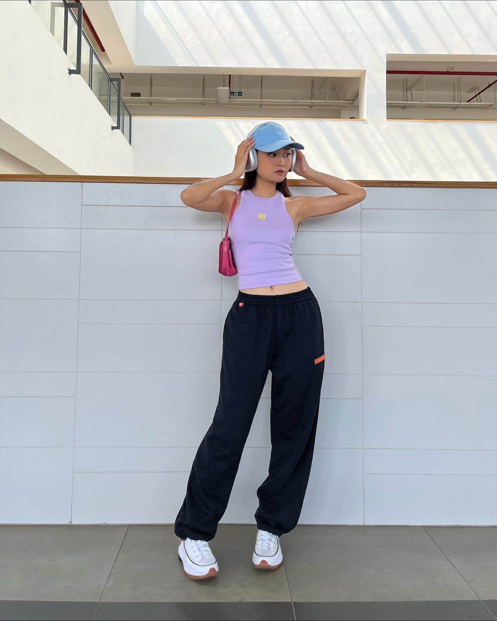 Quần Jogger ống rút dây Wanderlust FW2022