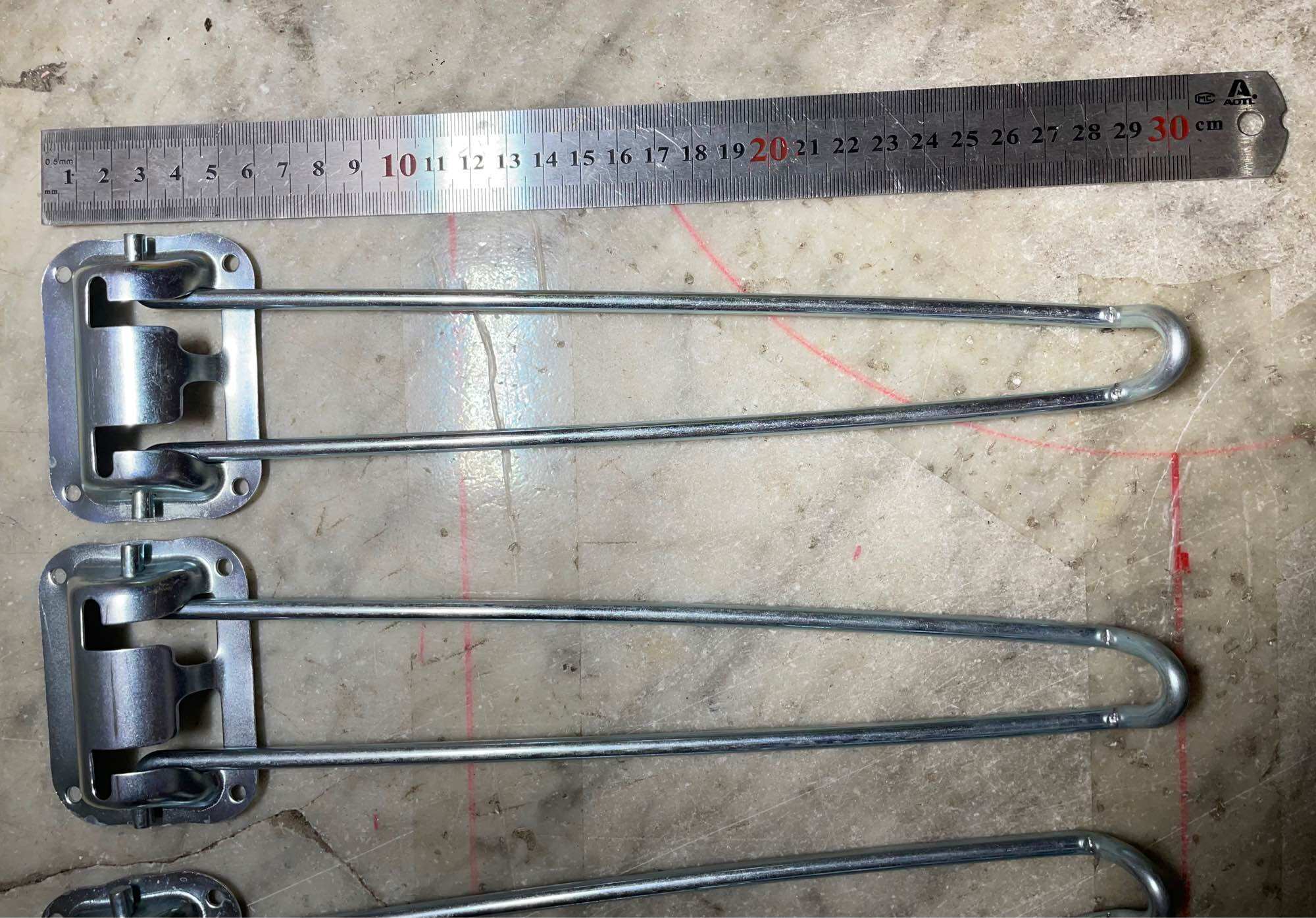 BỘ 4 CHÂN BÀN XẾP SẮT XI 28 CM KÈM VÍT
