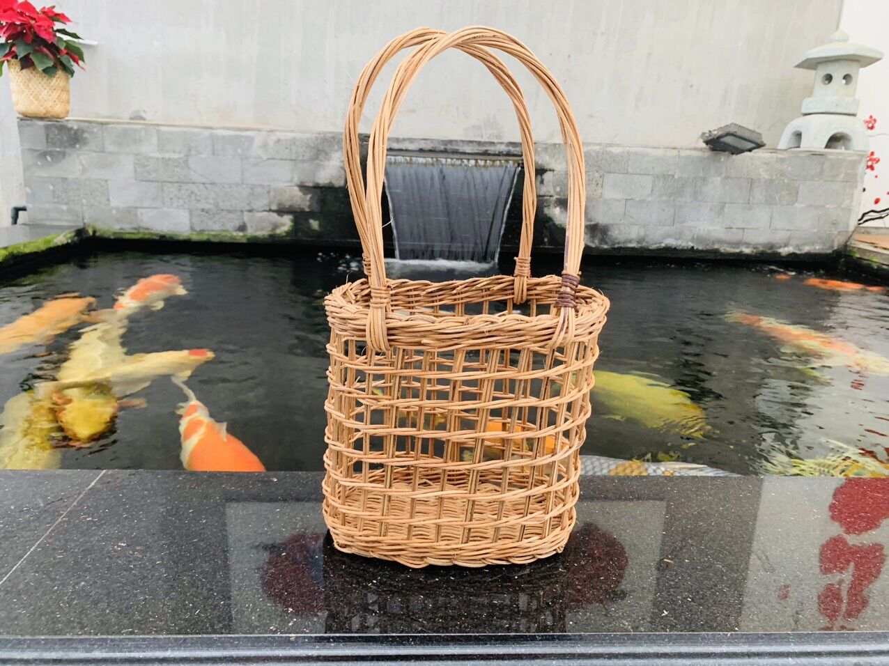 Giỏ mây đáy tròn đựng hoa quả